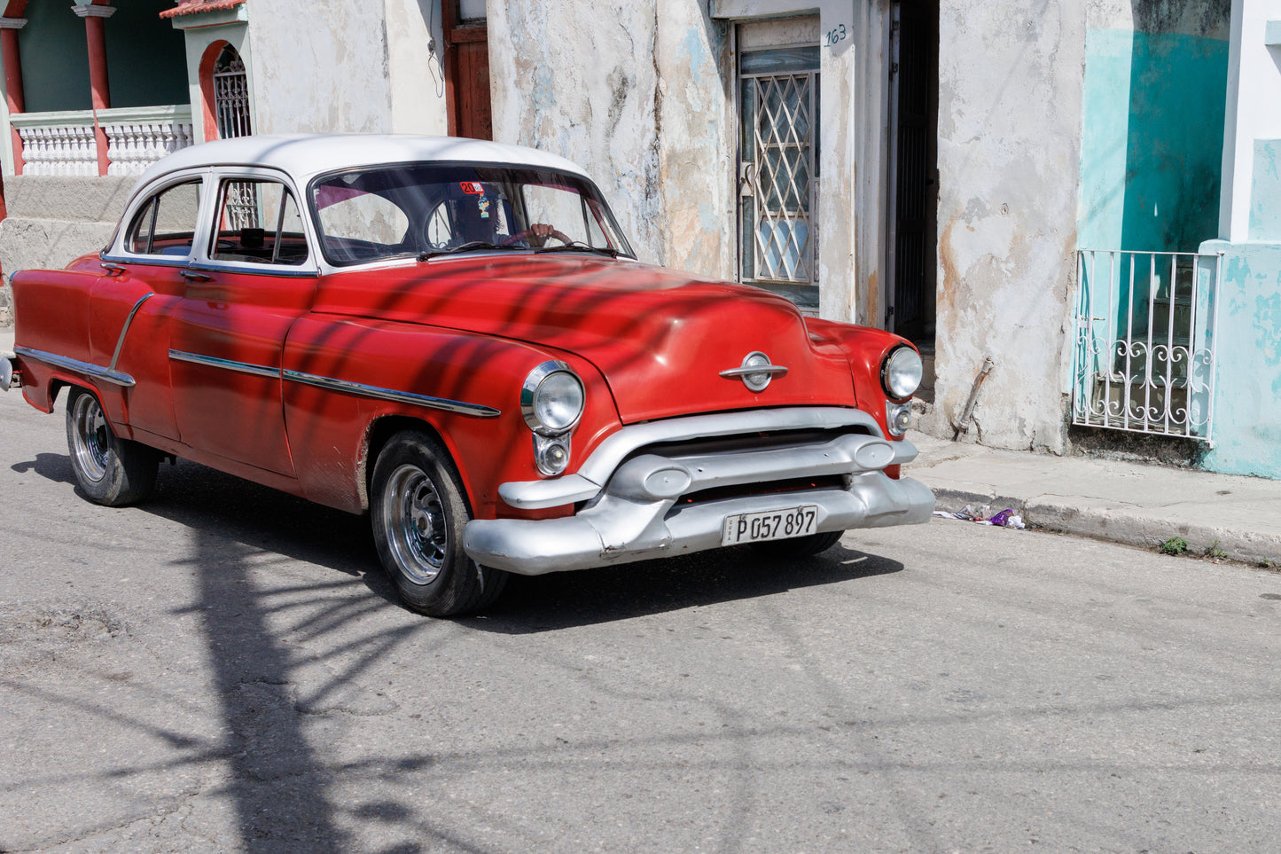 El carro rojo - 2025